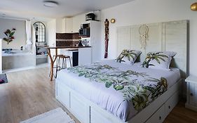 Maisonnette cosy bord de Seine 30min paris